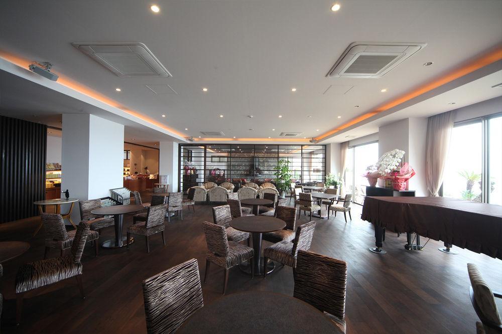 Amane Resort Seikai Beppu Exterior foto The lounge at Fukuoka Airport