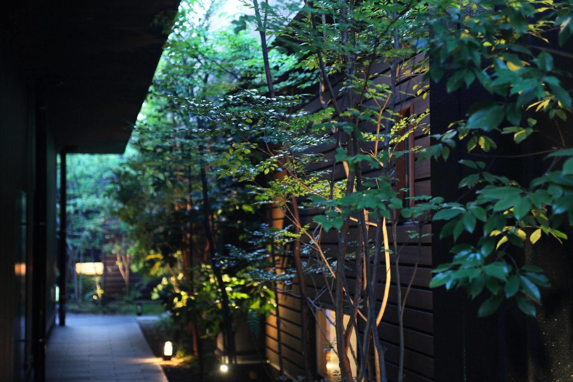 Amane Resort Seikai Beppu Exterior foto A view of the narrow alleys of the old town